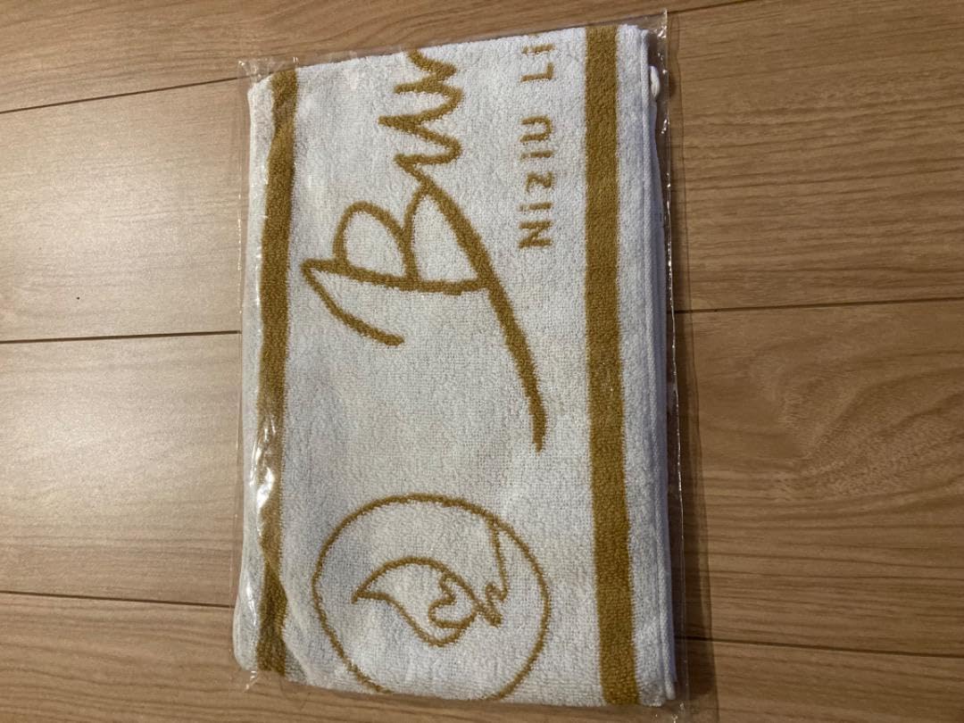 フリンジマフラータオル/「NiziU\"Burn it Up\"GOODS」 ﾌﾘﾝｼﾞﾏﾌﾗｰﾀｵﾙ・NiziU | Sony Music Shop・CD・DVD・ﾌﾞﾙｰﾚｲ